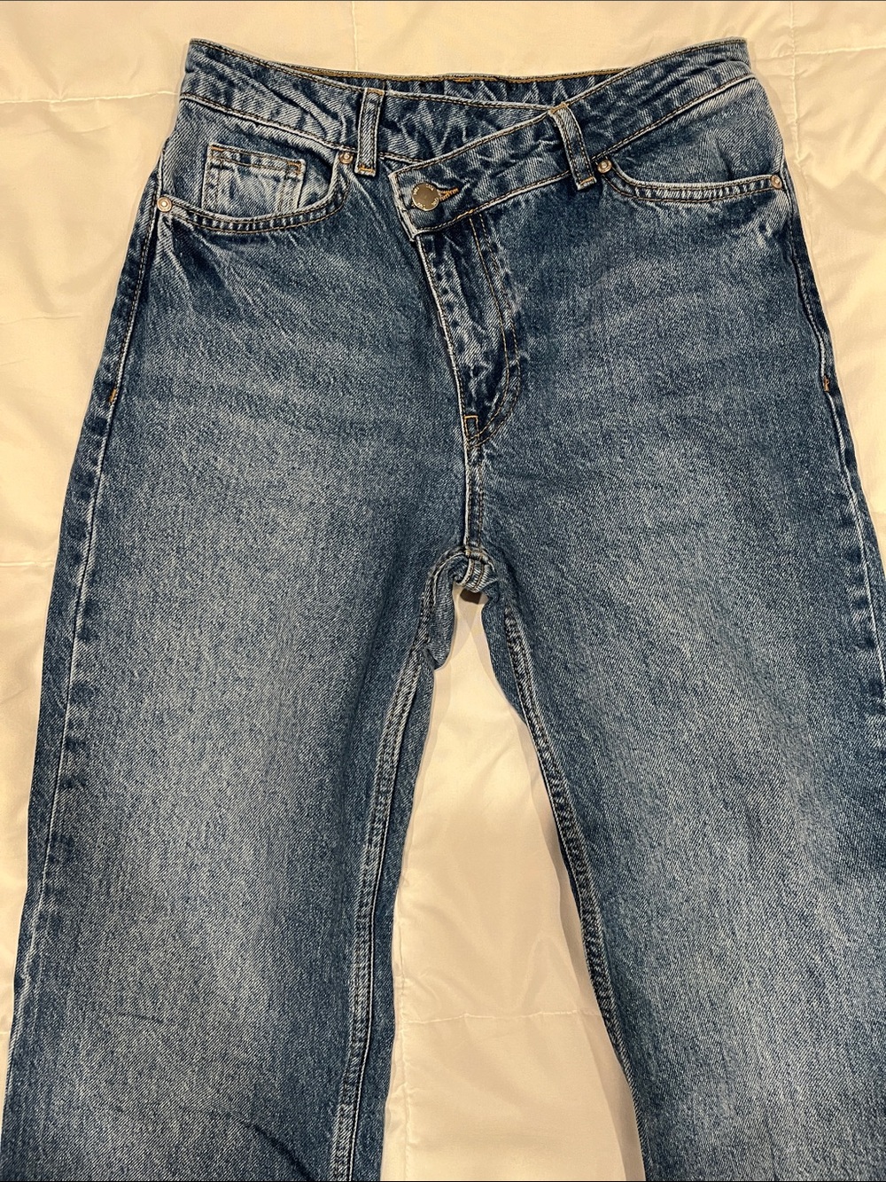 Zara Women's Straight Leg Blue Denim Jeans